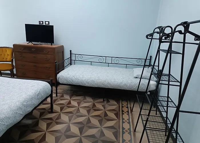 Lauretta: Adiacente Metro Apartmán *